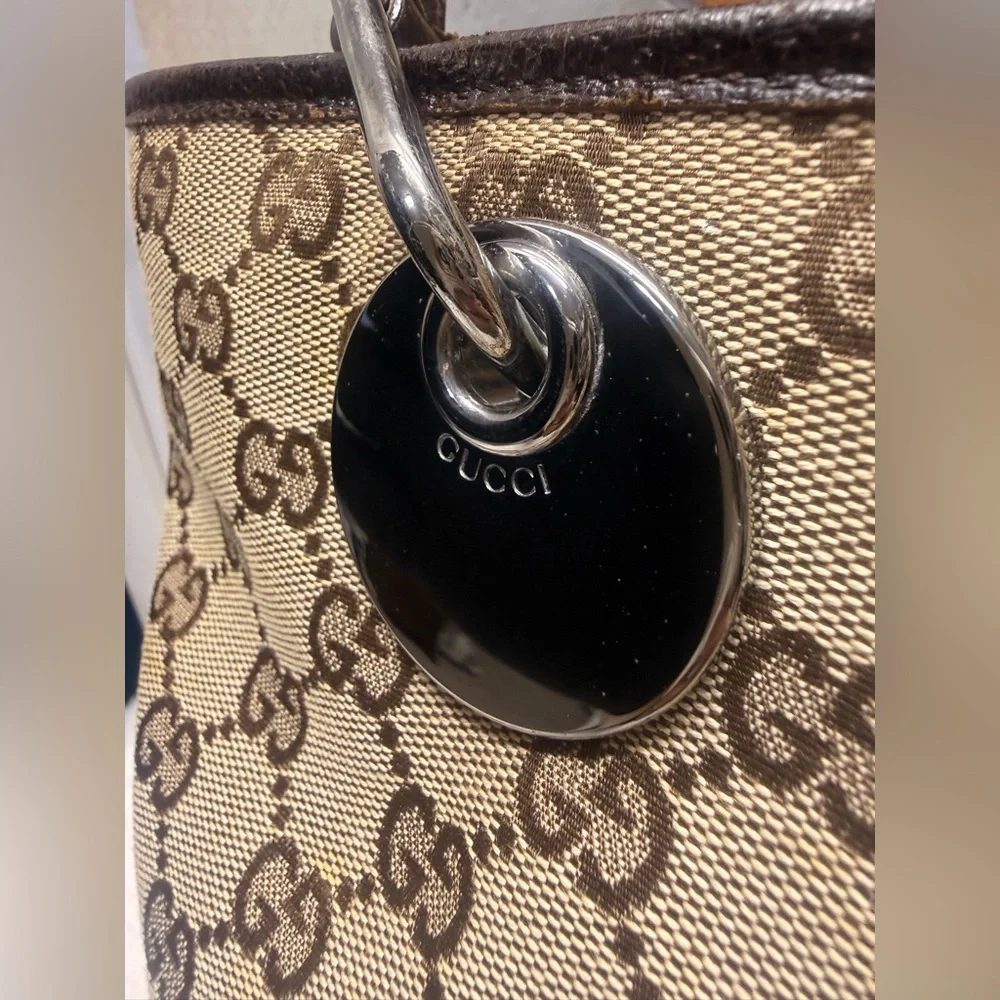 GUCCI-120836 002058 Beige Monogram Canvas Tote with Brown Leather Handle - Picture 6 of 14